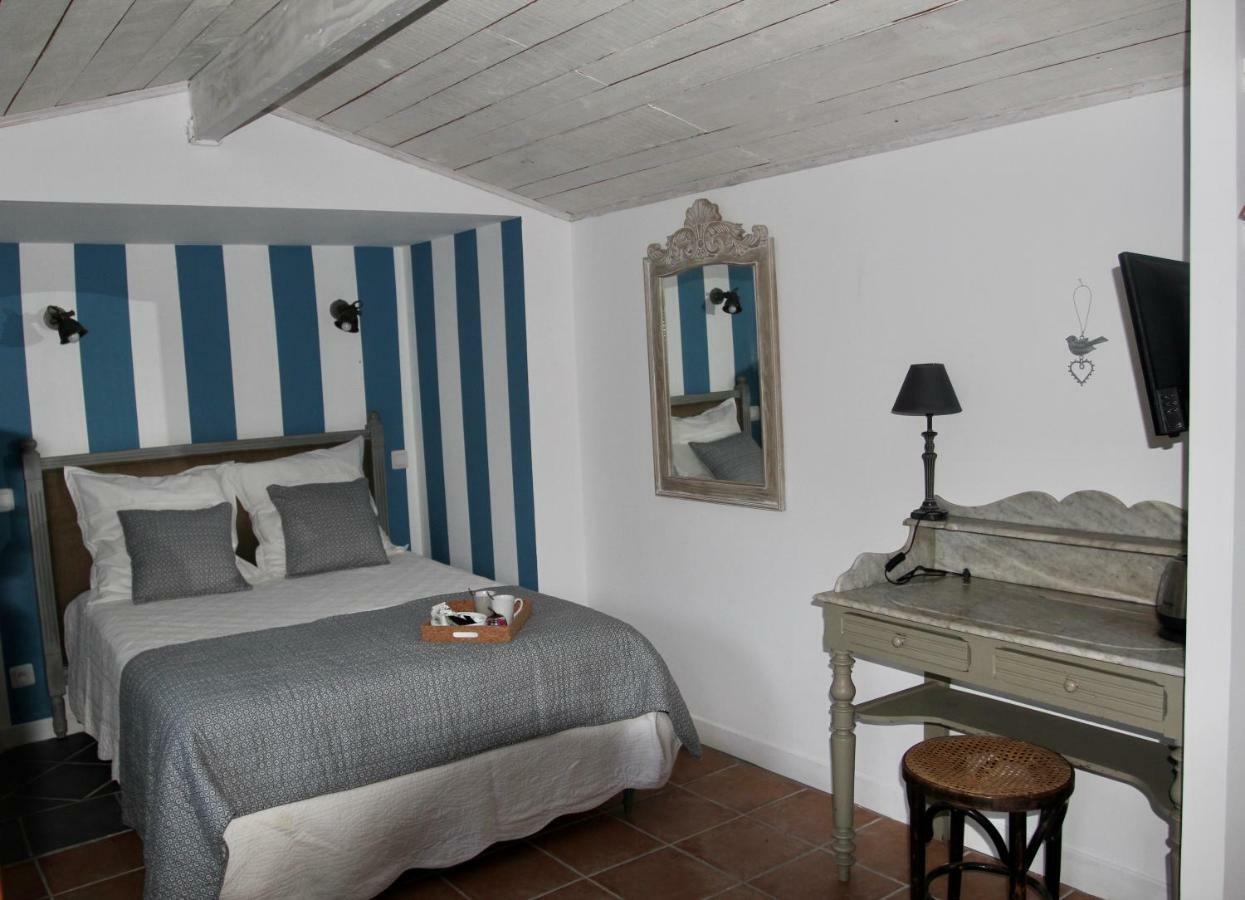 Le Clos Du Gorion Hotell Saint-Sulpice-et-Cameyrac Eksteriør bilde